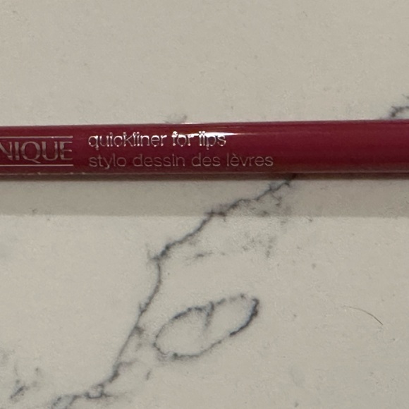 Clinique Set - Ready in 5: berry sweet ($99 value) - Picture 8 of 10